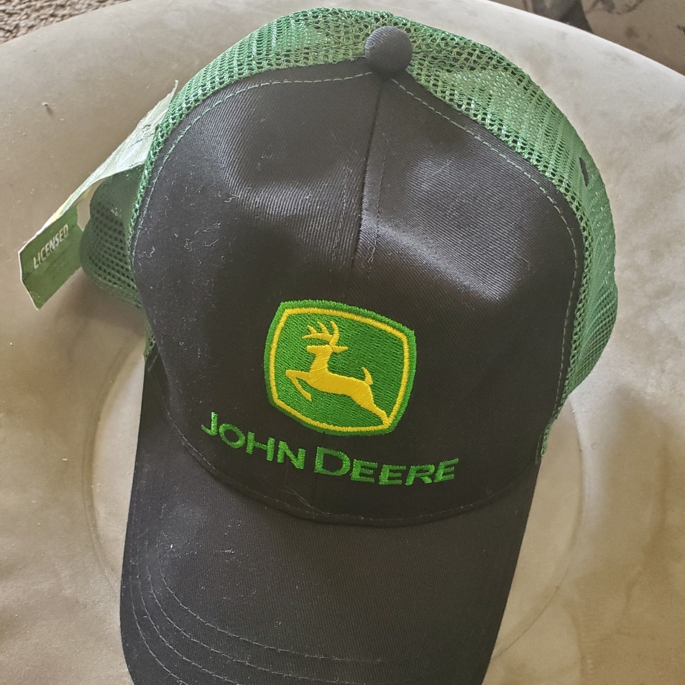 NWOT,John Deere Licensed cap